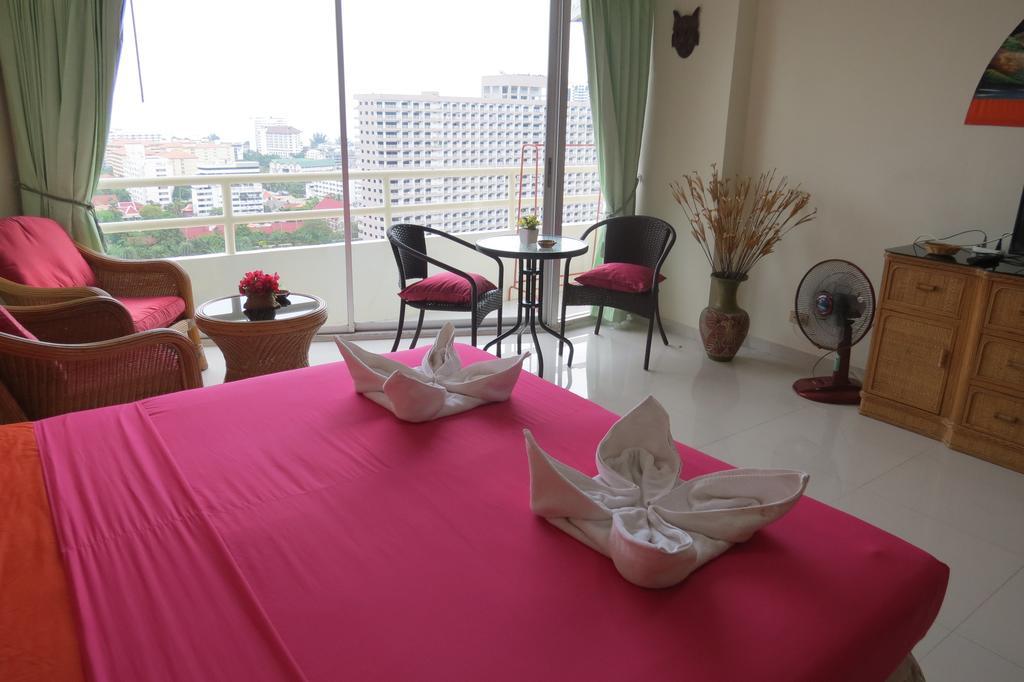 View Talay 1B Serviced Apartments パッタヤー エクステリア 写真