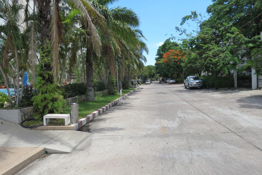 View Talay 1B Serviced Apartments パッタヤー エクステリア 写真