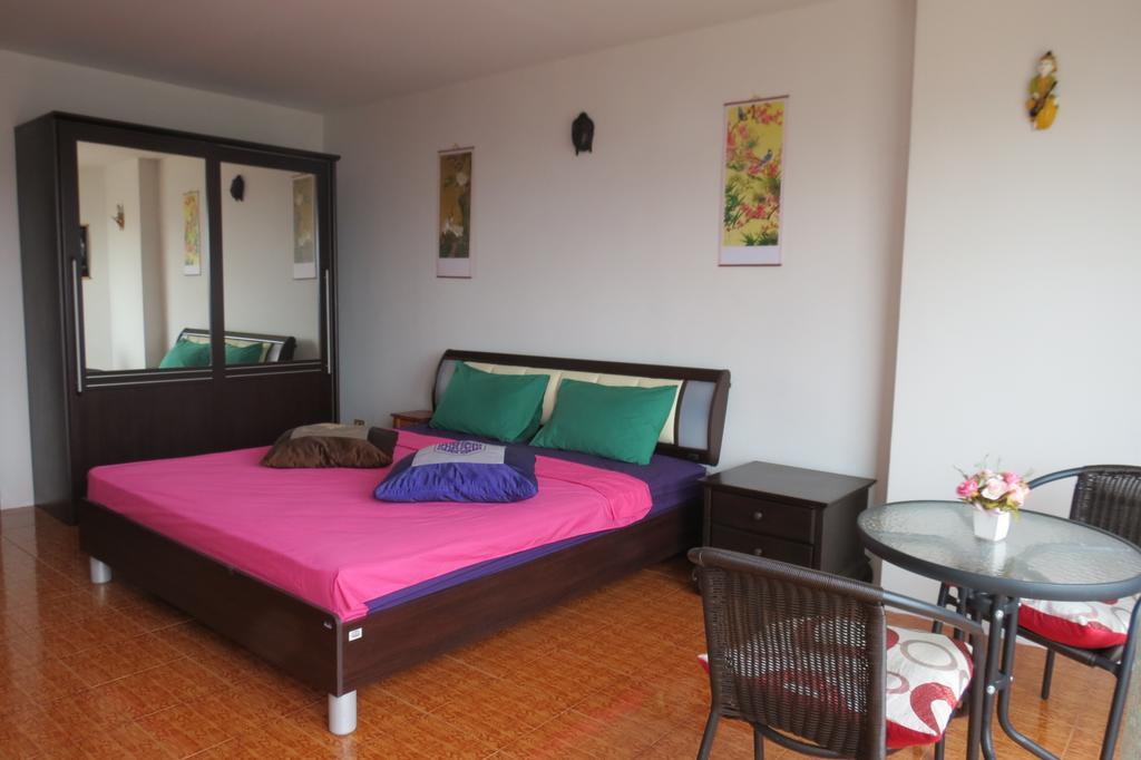 View Talay 1B Serviced Apartments パッタヤー 部屋 写真