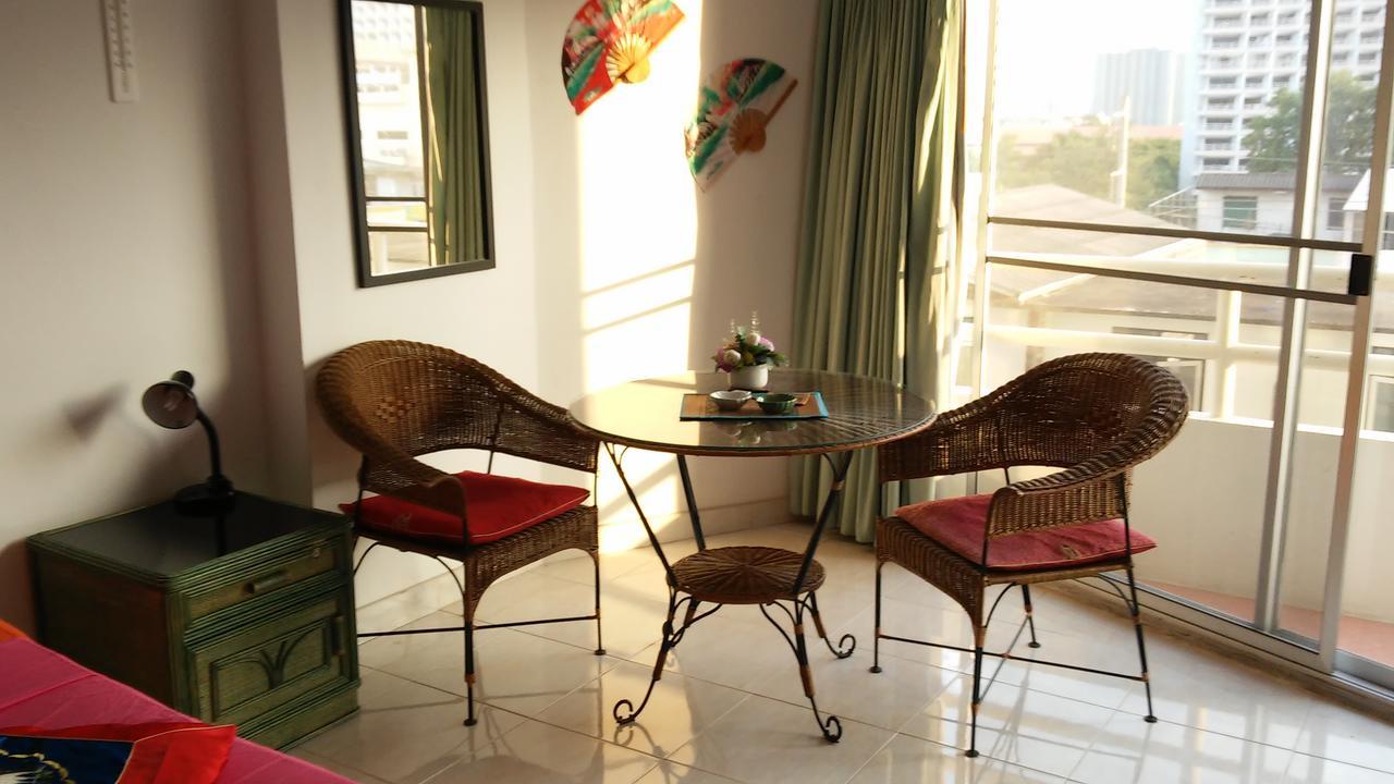 View Talay 1B Serviced Apartments パッタヤー エクステリア 写真